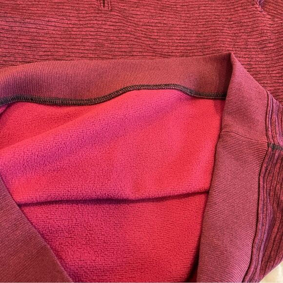 Under Armour Cranberry Wine Loose Fit Cold Gear 1/4 Zip Pullover XL - Picture 6 of 9